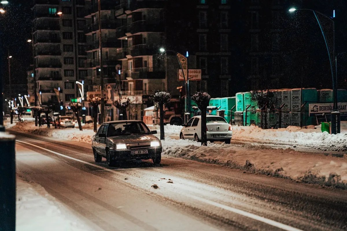 Winter Driving Checklist for Pennine Roads: 12 Things to Keep in the Car
